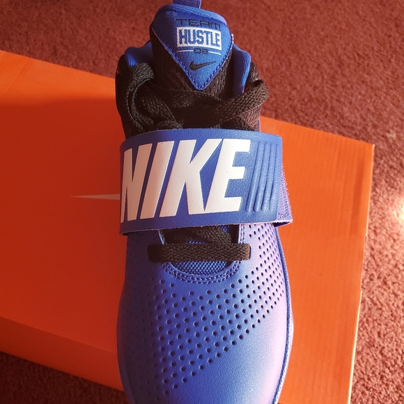 BLUE NIKE TEAM HUSTLE D8 - Picture 7 of 7